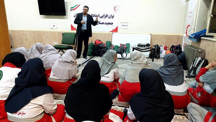 توان افزایی امدادگران به میزبانی شهرستان رزن