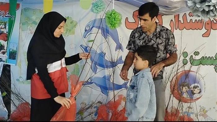 فعالیت اعضای جوانان تویسرکان